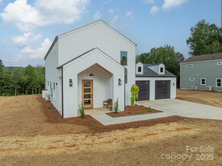 Property Photo: 2134 Bolton Road NC 28609