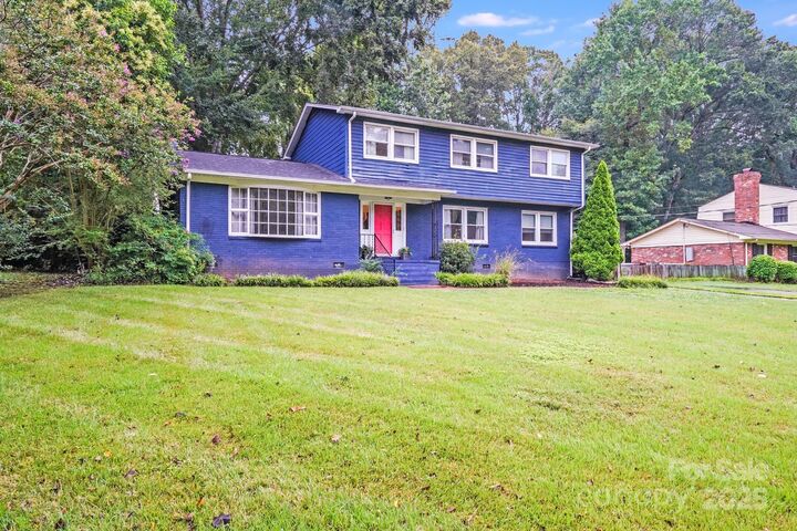 Property Photo:  6832 April Lane  NC 28215 