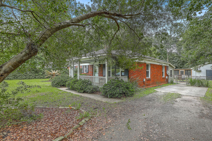 Property Photo: 1030 Pauline Avenue SC 29412