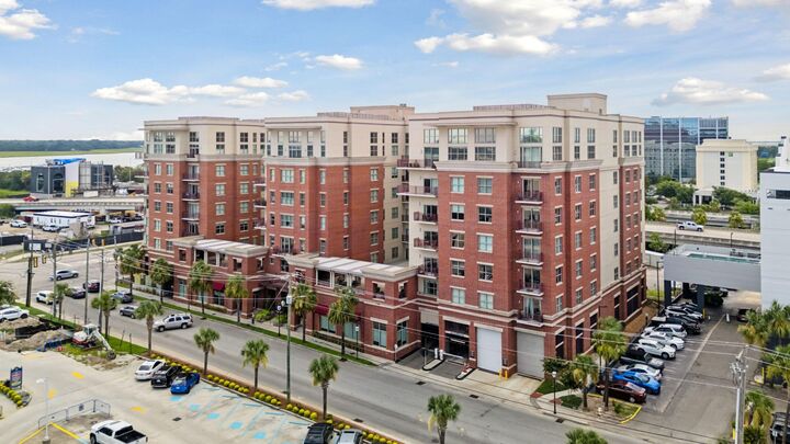 150 Bee Street # 717  Charleston SC 29401 photo