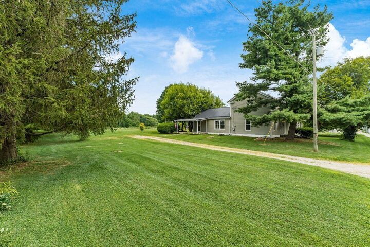 Property Photo:  8685 Lancaster Thornville NE Road  OH 43148 