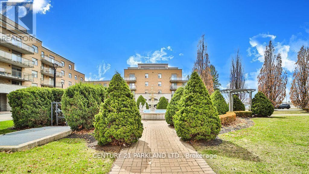 Property Photo: 2506 Rutherford Road 202 ON L4K 5N4