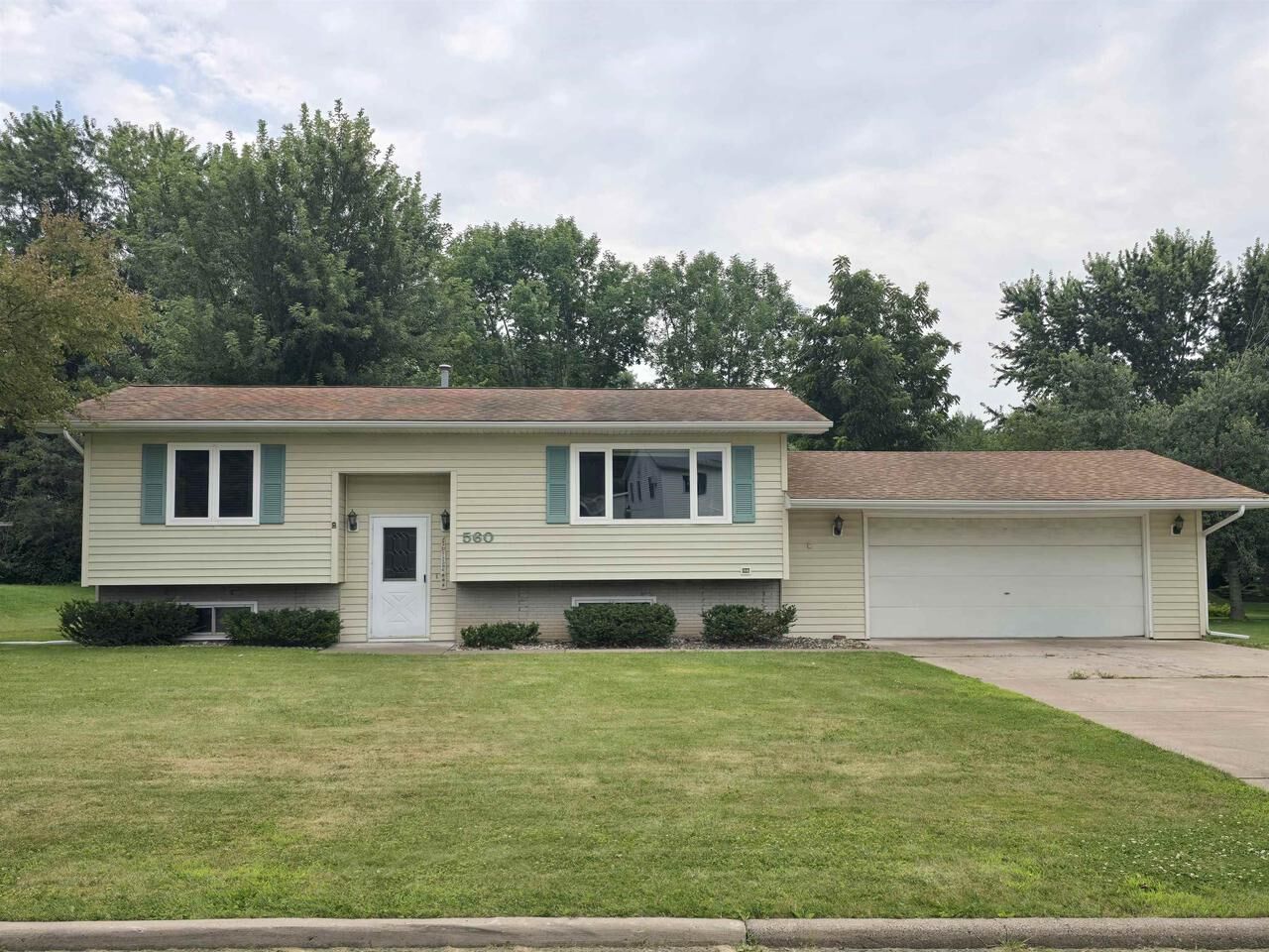 Property Photo:  560 East Urquhart Street  WI 54451 