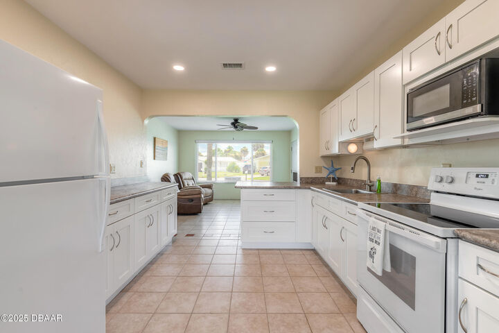 Property Photo:  31 Camellia Drive  FL 32176 