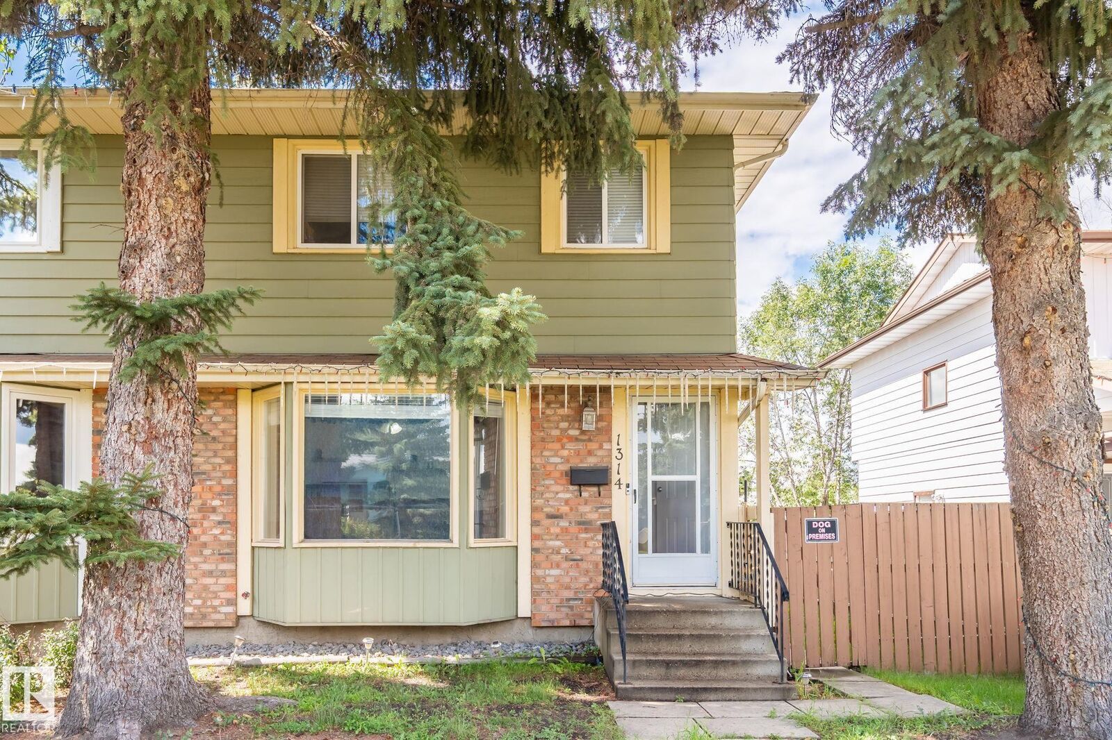 Property Photo:  1314 54 Street NW  AB T6L 2P4 