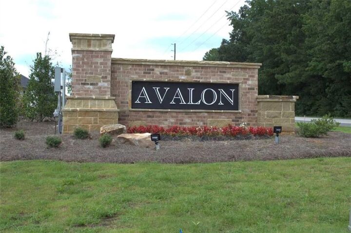 Property Photo:  2038 Avalon Ridge SE  GA 30013 