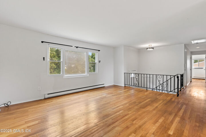 Property Photo:  20 Lancaster Place  CT 06905 