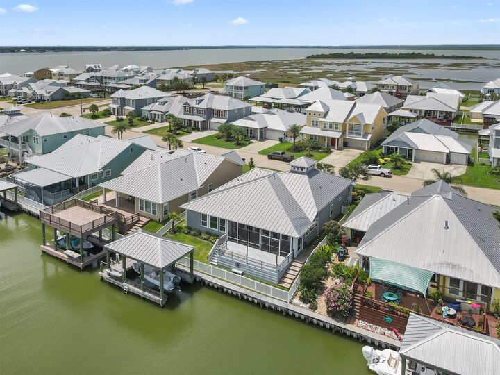 Property Photo:  5117 Brigantine Cay Court  TX 77590 