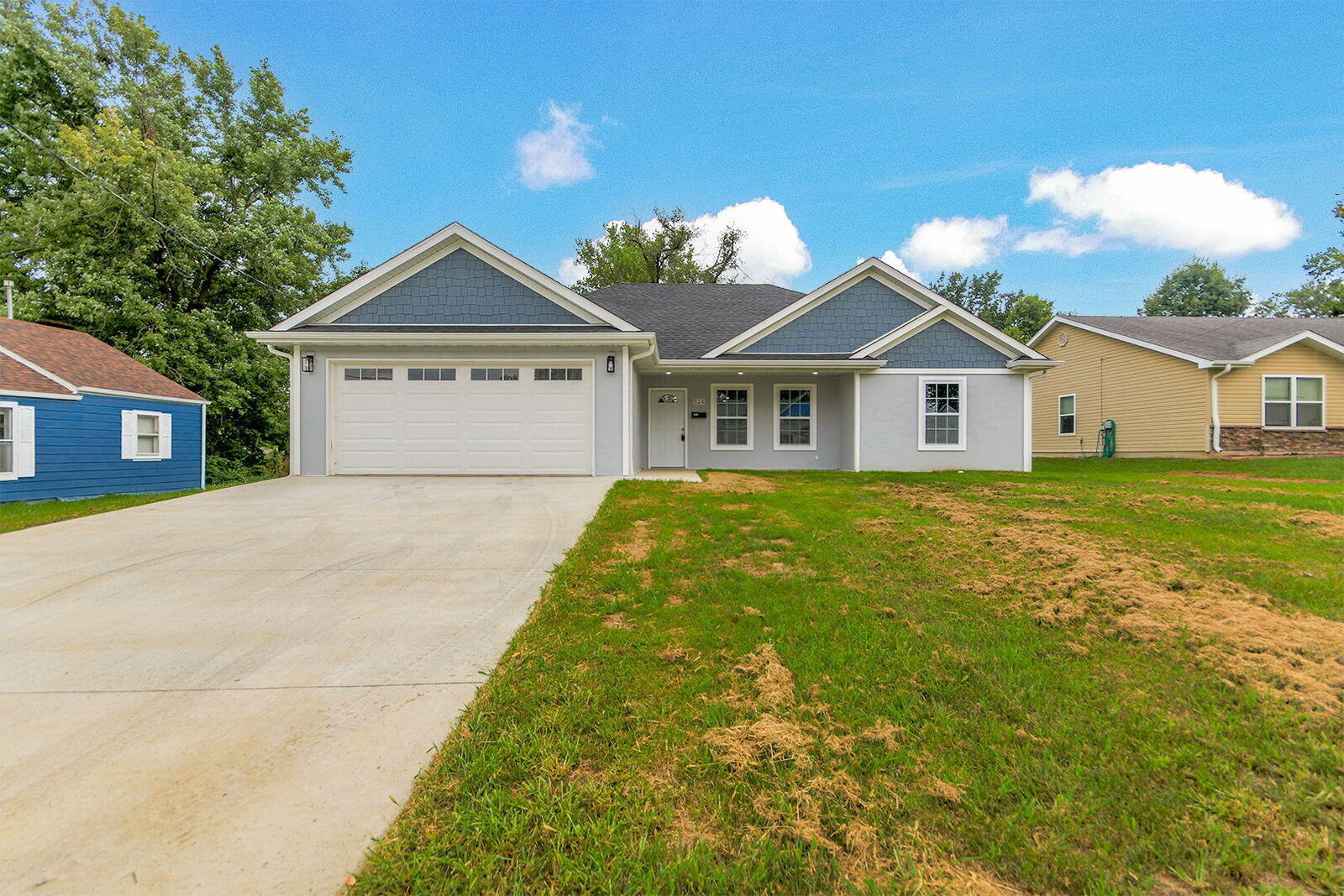 Property Photo: 524 W Maple Street MO 65265