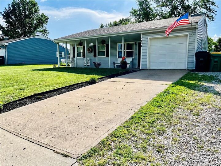Property Photo:  1102 W 3rd Street  KS 66021 