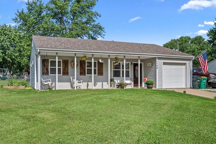 Property Photo:  1102 W 3rd Street  KS 66021 