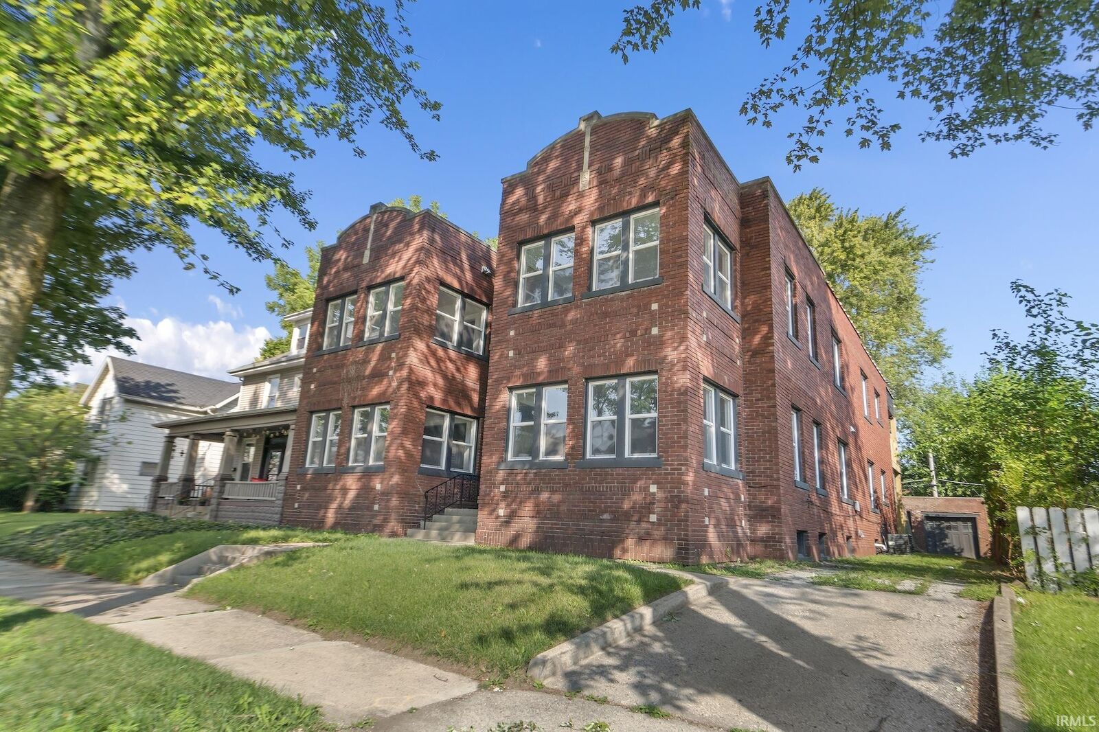 Property Photo: 1215 Lake Avenue IN 46805-4365