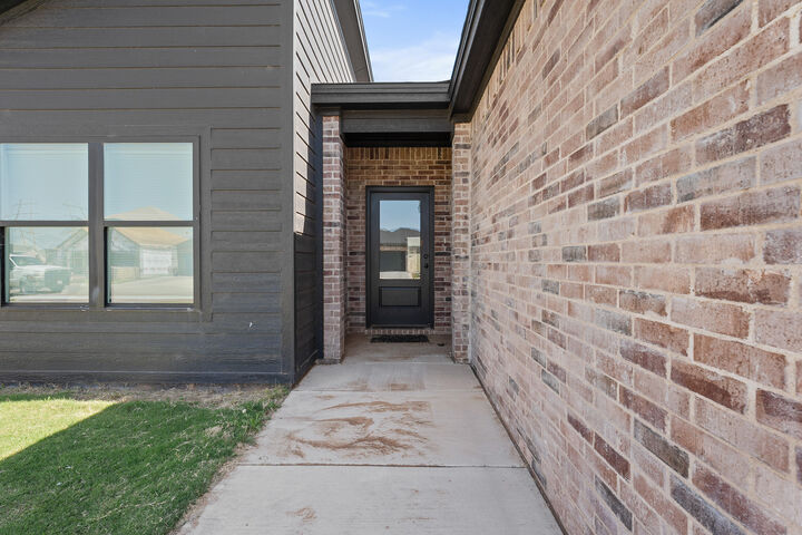 Property Photo: 6905 13th Street TX 79416