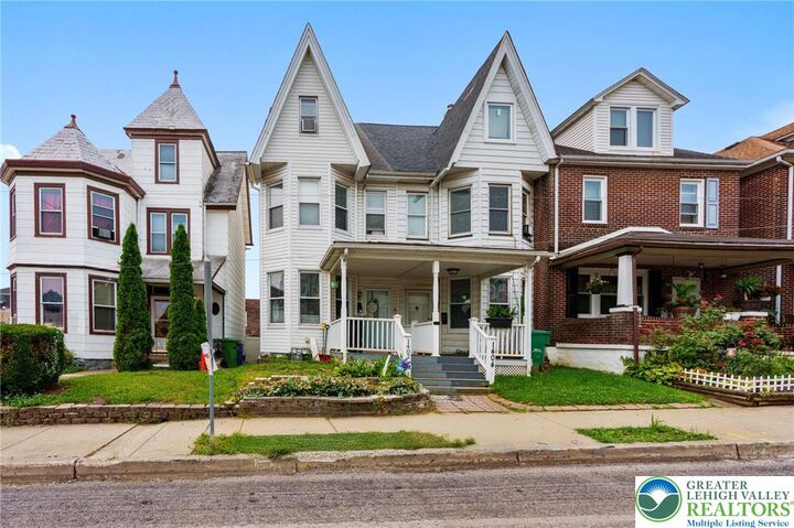 Property Photo: 1402 Ferry Street PA 18042