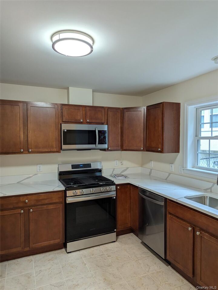 Property Photo:  126 Nethermont Avenue  NY 10603 