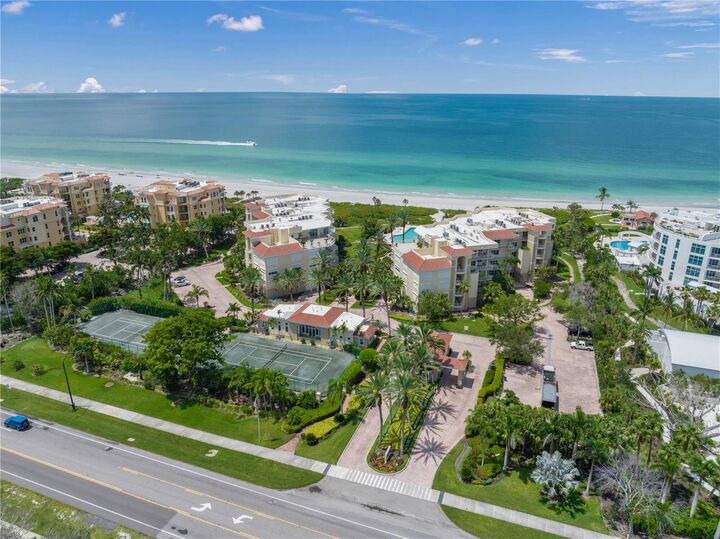 Property Photo:  2165 Gulf Of Mexico Drive 114  FL 34228 