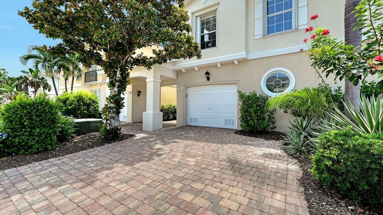 Property Photo:  1531 Burgos Drive  FL 34238 