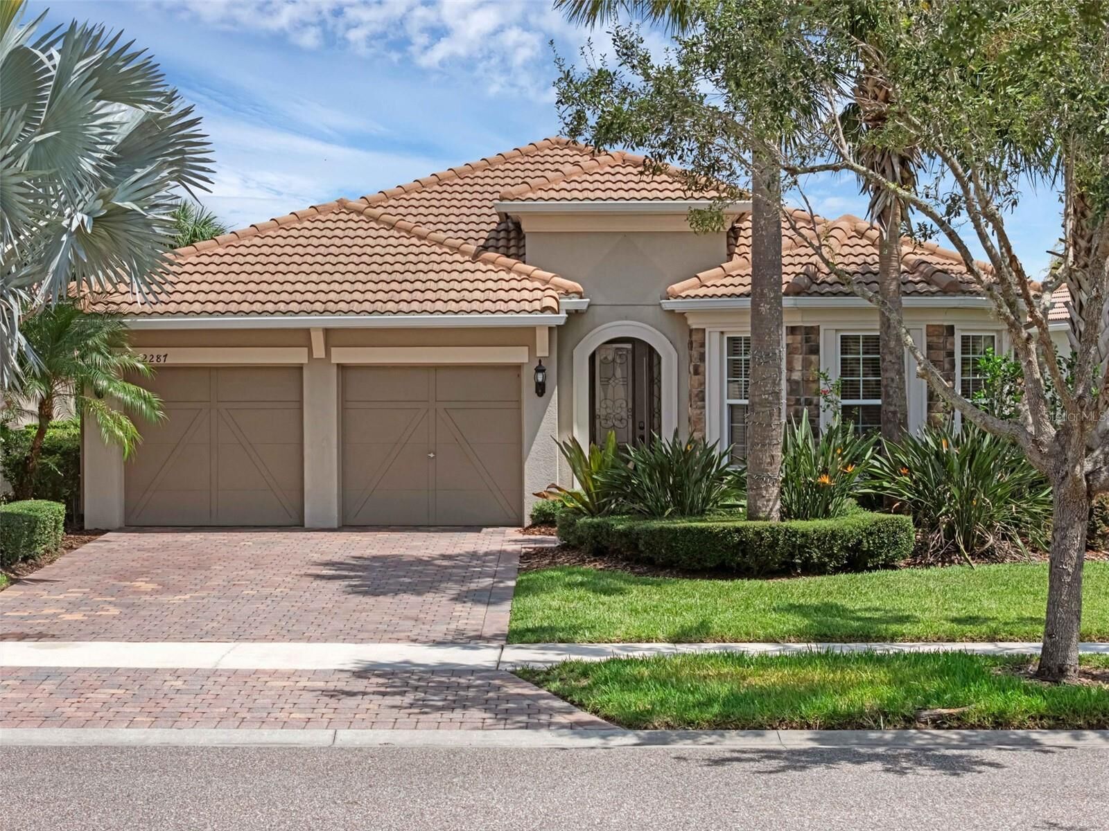 Property Photo:  12287 Regal Lily Lane  FL 32827 