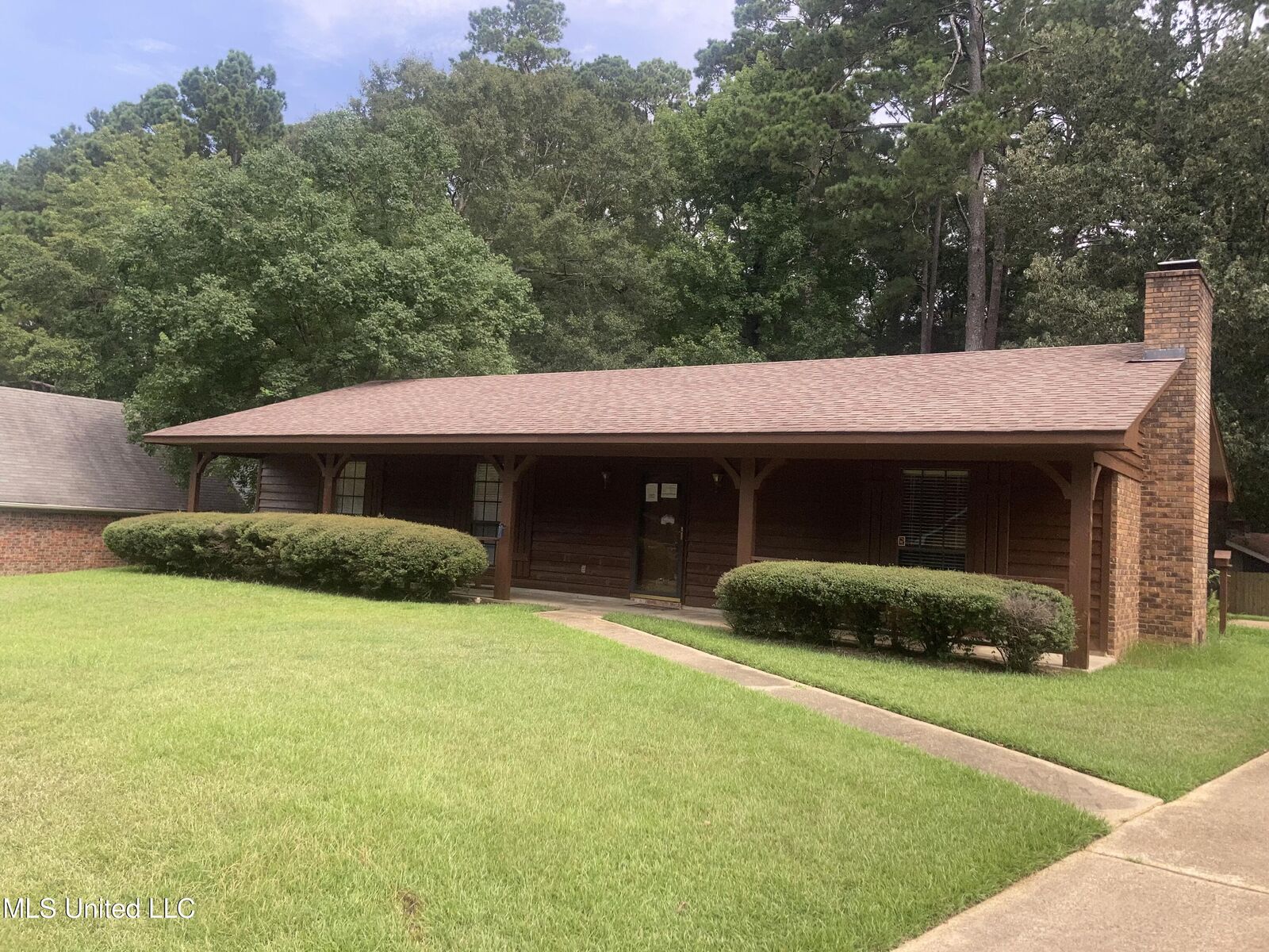 Property Photo:  430 Trent Drive  MS 39212 