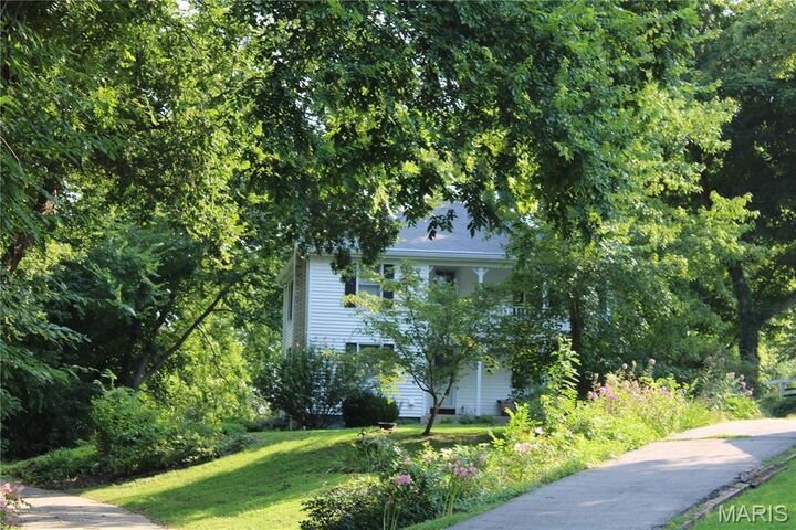 1303 W Main Street  Washington MO 63090 photo