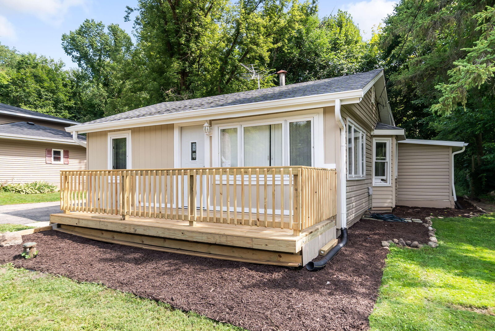 Property Photo:  801 Vincent Rd  WI 53181 