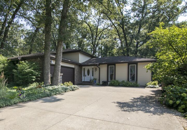 Property Photo: 16 Deerfield Avenue IL 60901