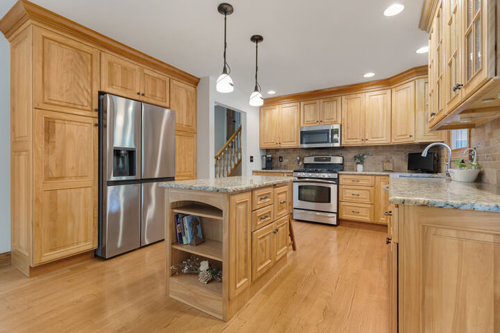 Property Photo: 914 Scott Street IL 60102