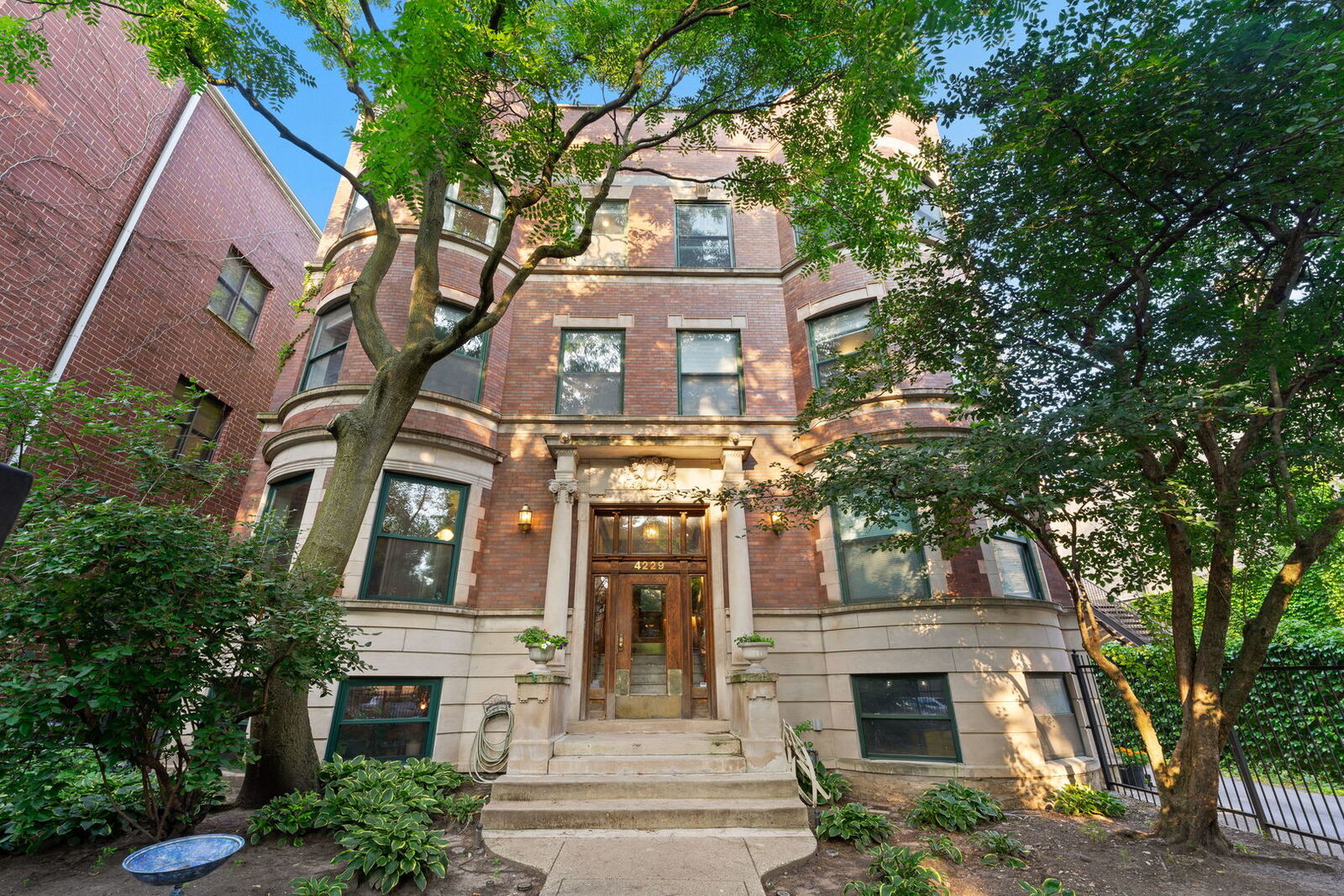 Property Photo:  4229 N Kenmore Avenue 3N  IL 60613 