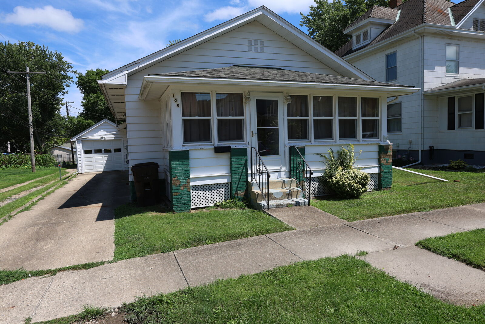 Property Photo: 108 S Elizabeth Street IL 61727