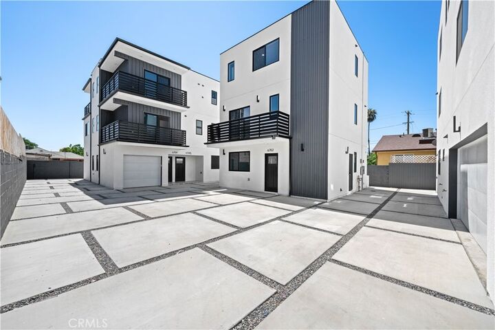 Property Photo:  6702 Kester Avenue  CA 91405 