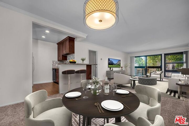 Property Photo: 7740 Redlands Street M3075 CA 90293