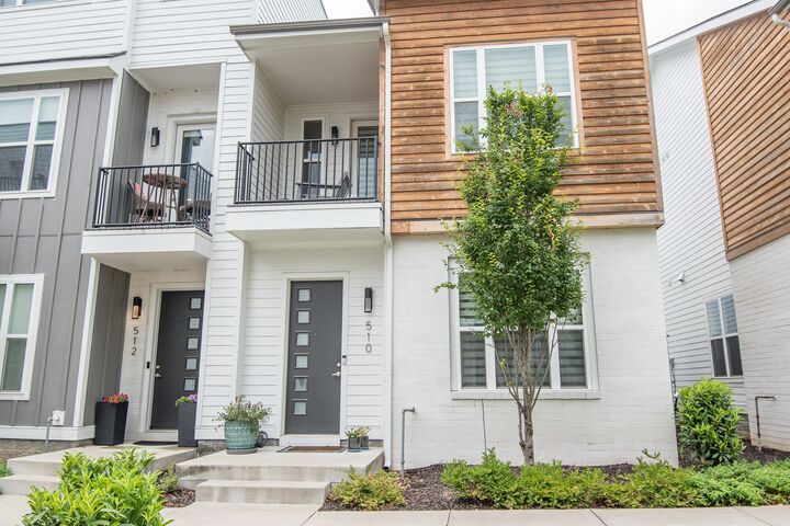 510 Vernon Cir  Nashville TN 37209 photo