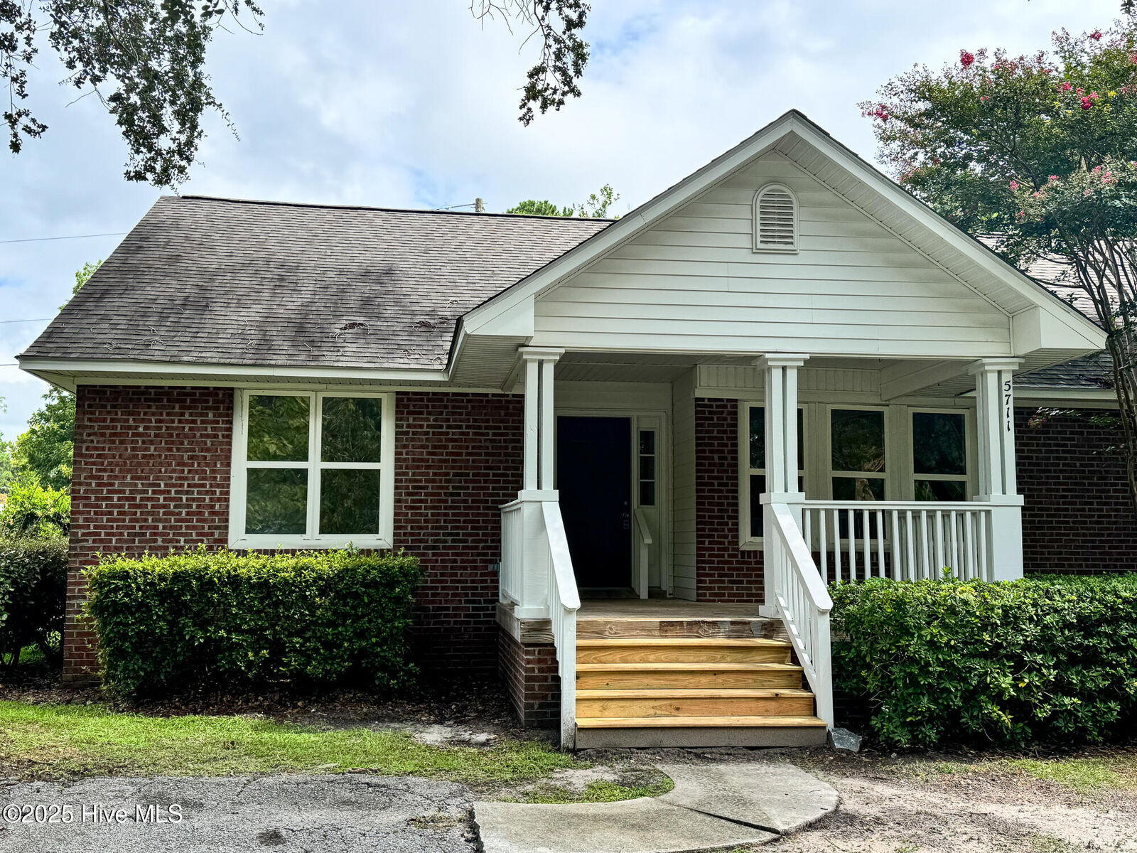 Property Photo: 5711 Park Avenue NC 28403