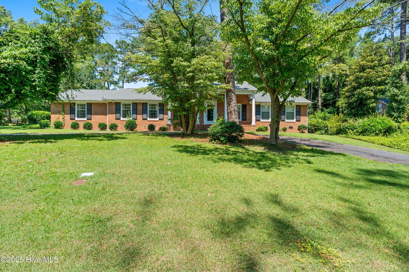 Property Photo:  1401 Carolina Drive  NC 28379 