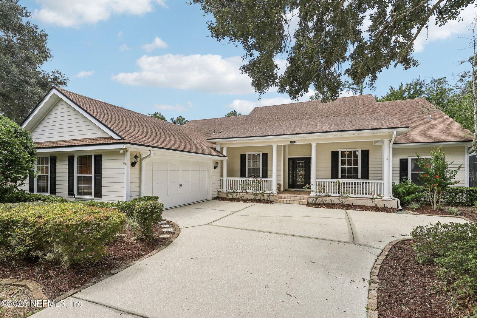Property Photo:  1152 Eagle Point Drive  FL 32092 