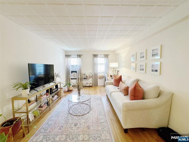 Property Photo:  420 Park Place 2E  NJ 07024 