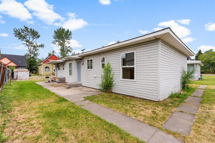 Property Photo:  2225/2229 Kensington Avenue  MT 59801 