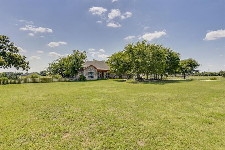 401 Carter Road  Italy TX 76651 photo
