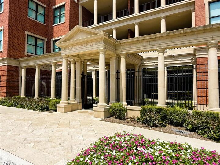 Property Photo:  350 Central Avenue 202  TX 76092 