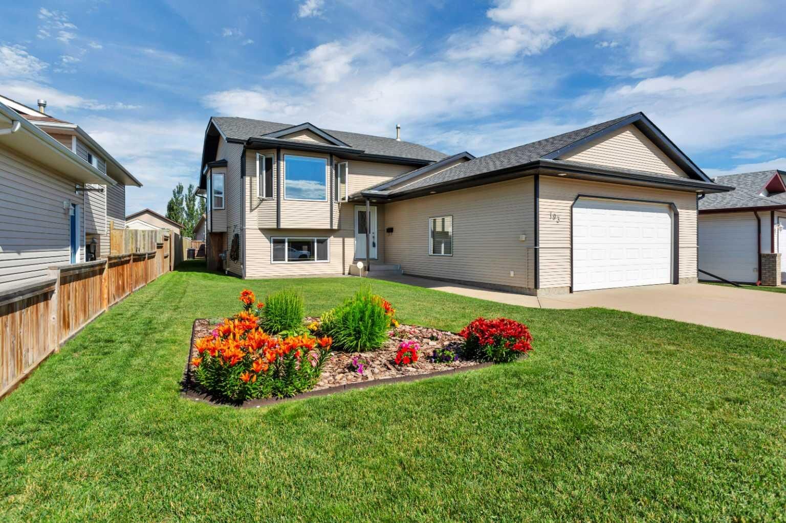Property Photo:  193 Westgate Crescent  AB T0M 0J0 