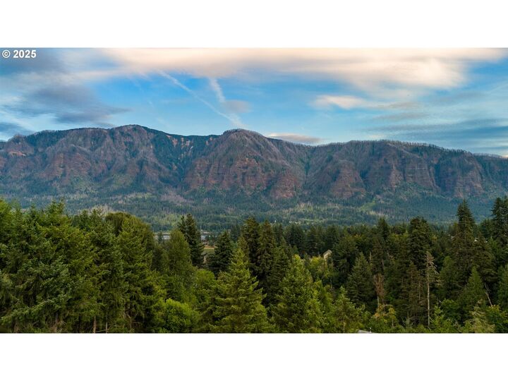 Property Photo: 402 Skelton Rd WA 98648