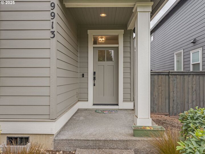 Property Photo:  9913 NE 132nd Ave  WA 98682 