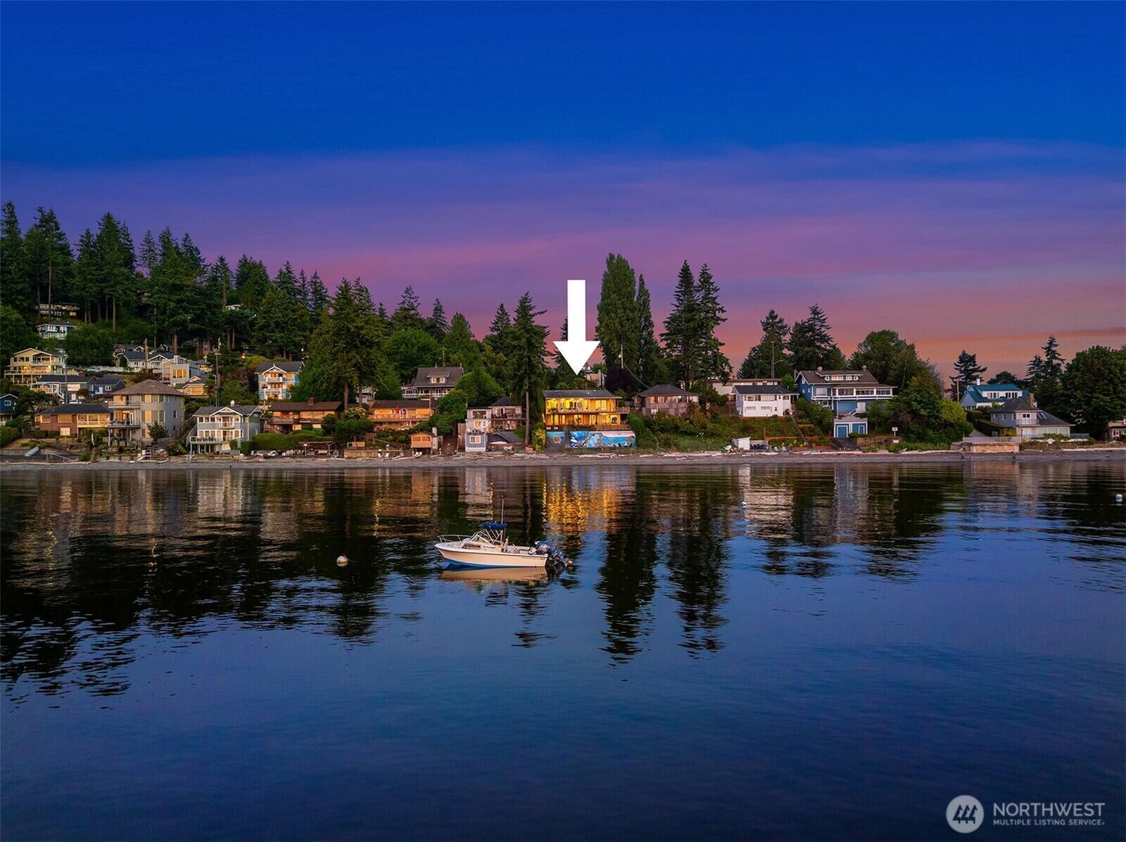 Property Photo:  16947  Maplewild Avenue SW  WA 98166 