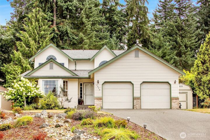 Property Photo: 2490 Autumnwood Court WA 98229