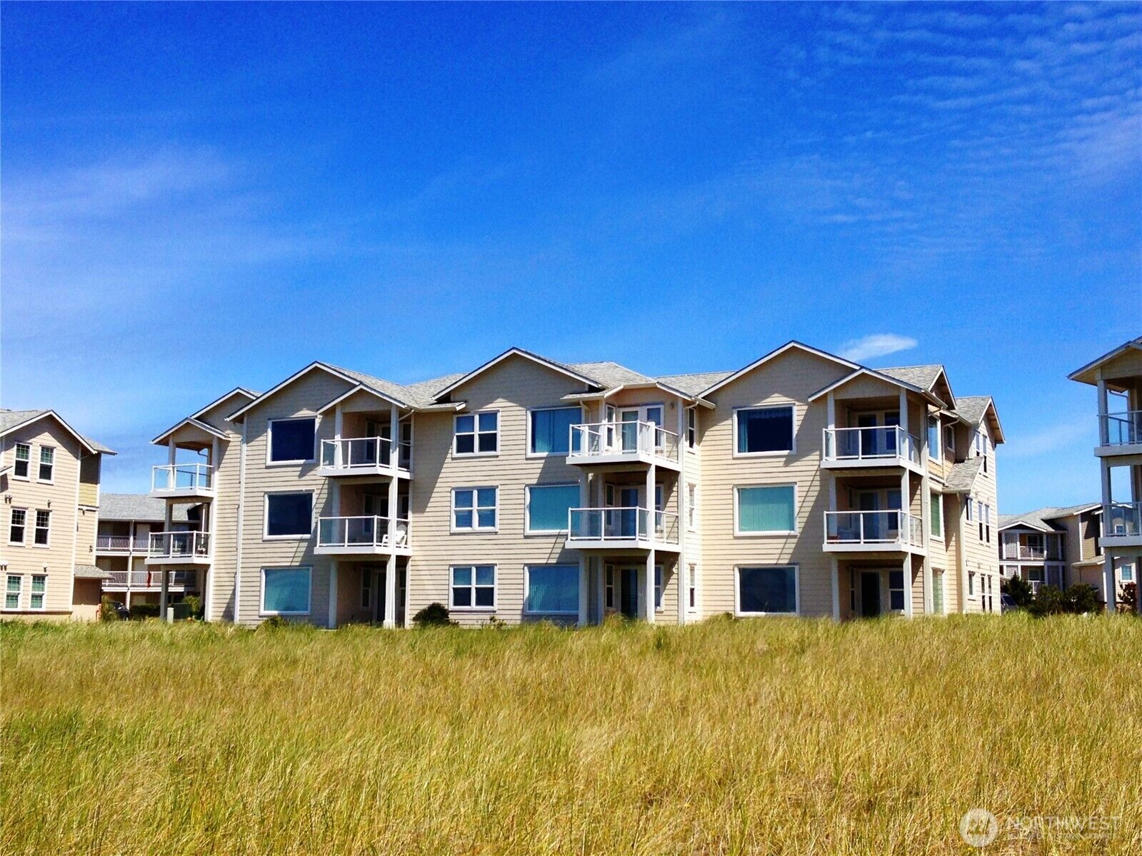 Property Photo:  1600 W Ocean Avenue 611  WA 98595 