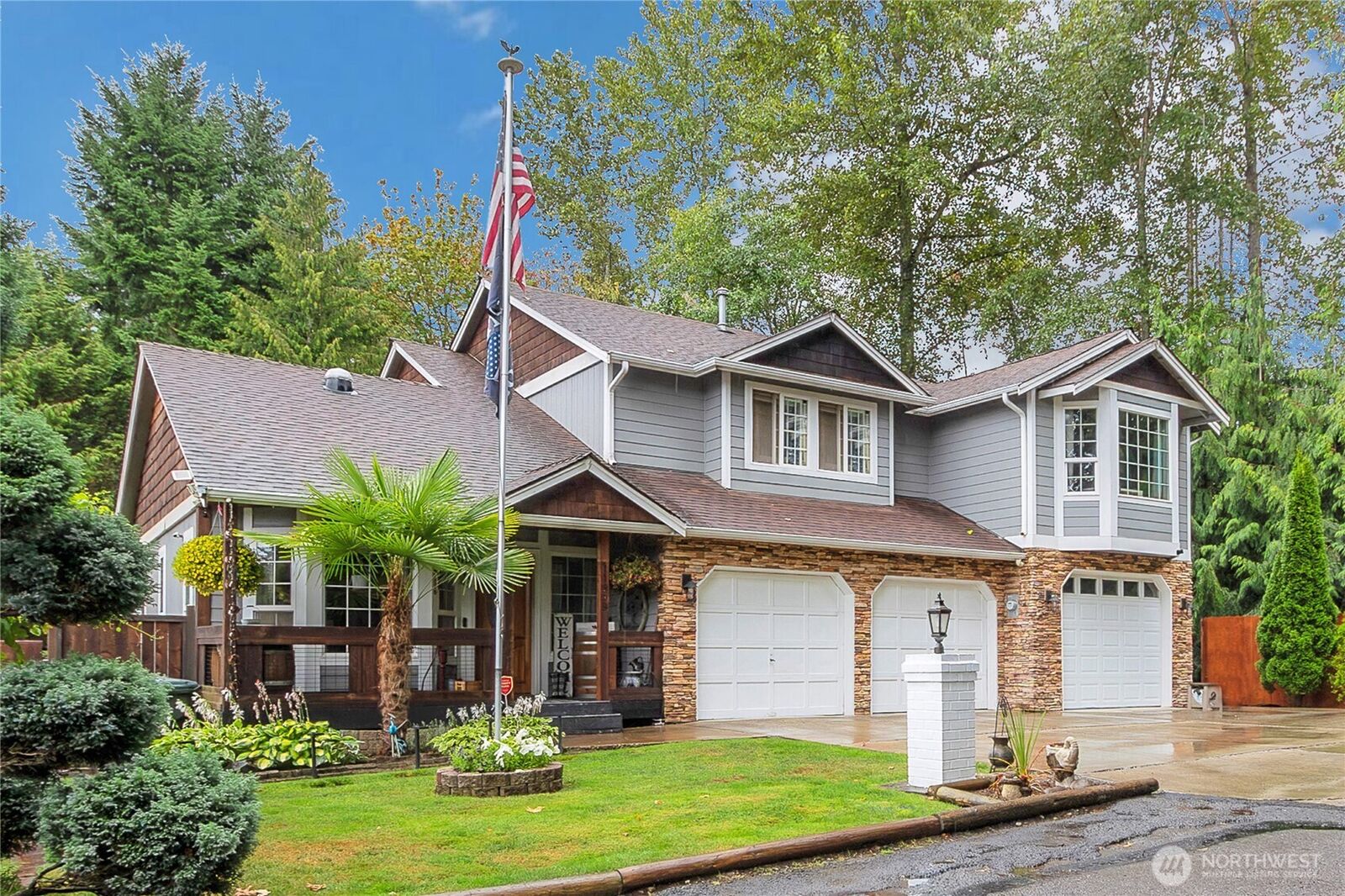 Property Photo:  11919  124th Avenue E  WA 98374 