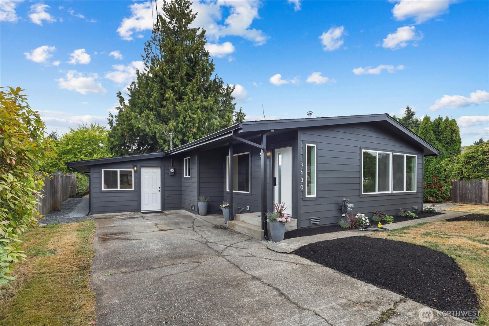 Property Photo:  9630  Sharon Drive  WA 98204 