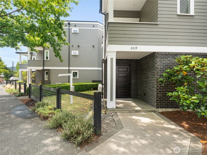 2019  Cornwall Avenue  Bellingham WA 98225 photo