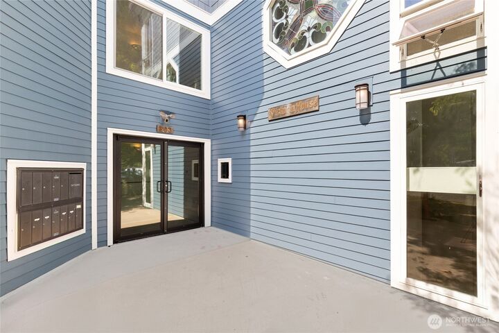 Property Photo:  303  13th Avenue E 102  WA 98102 