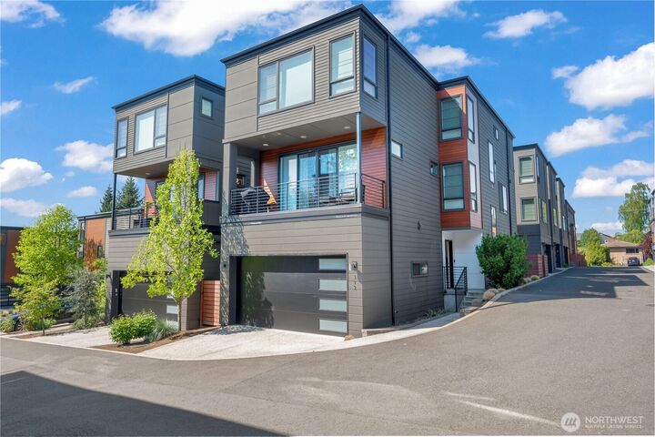 Property Photo:  312  7th Lane S 33  WA 98033 